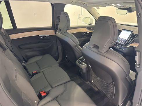 Used 2025 Volvo XC90 B6 Plus AWD/4WD image 24