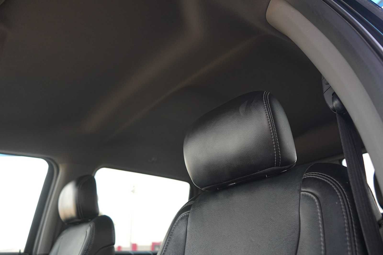 Used 2019 Ford F250 Lariat w/ Lariat Ultimate Package AWD/4WD image 26