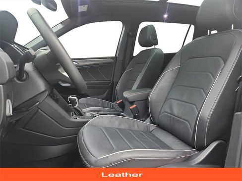 Used 2023 Volkswagen Tiguan SEL R-Line image 10