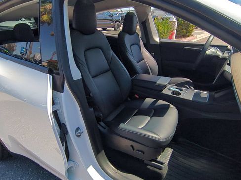 Used 2023 Tesla Model Y Long Range AWD/4WD image 27