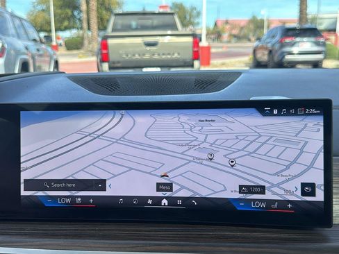 Used 2025 BMW X5 xDrive40i w/ Premium Package image 18