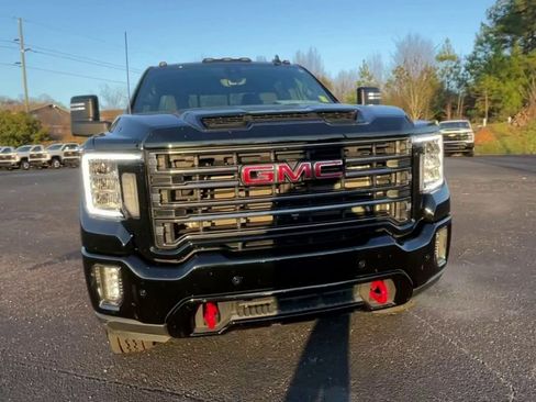 Used 2023 GMC Sierra 2500 AT4 w/ AT4 Premium Plus Package image 3