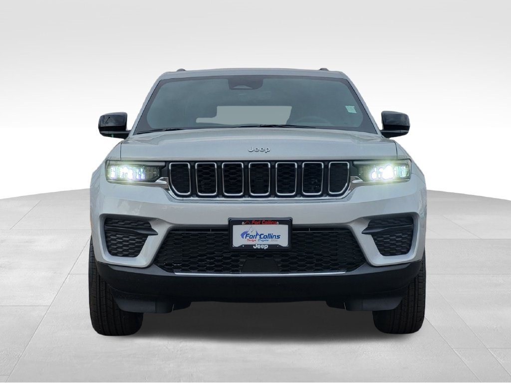 New 2026 Jeep Grand Cherokee Laredo X AWD/4WD image 2