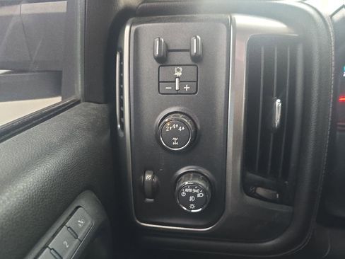 Used 2018 Chevrolet Silverado 2500 LTZ w/ Duramax Plus Package AWD/4WD image 21
