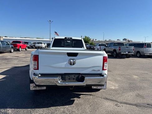 Used 2024 RAM 3500 Tradesman w/ Chrome Appearance Group AWD/4WD image 6