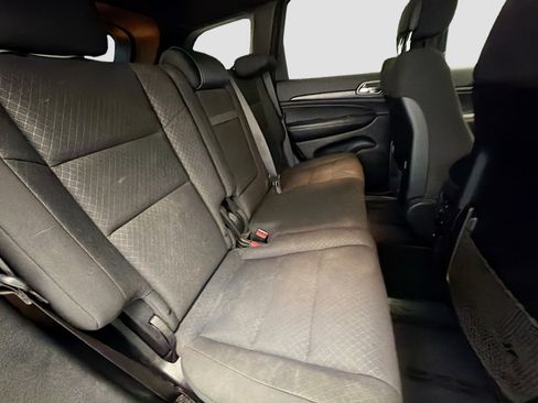 Used 2019 Jeep Grand Cherokee Laredo image 13