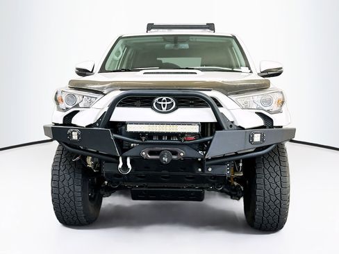 Used 2017 Toyota 4Runner TRD Off-Road Premium image 2