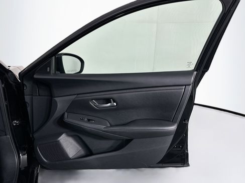 Used 2024 Nissan Sentra SV FWD image 30