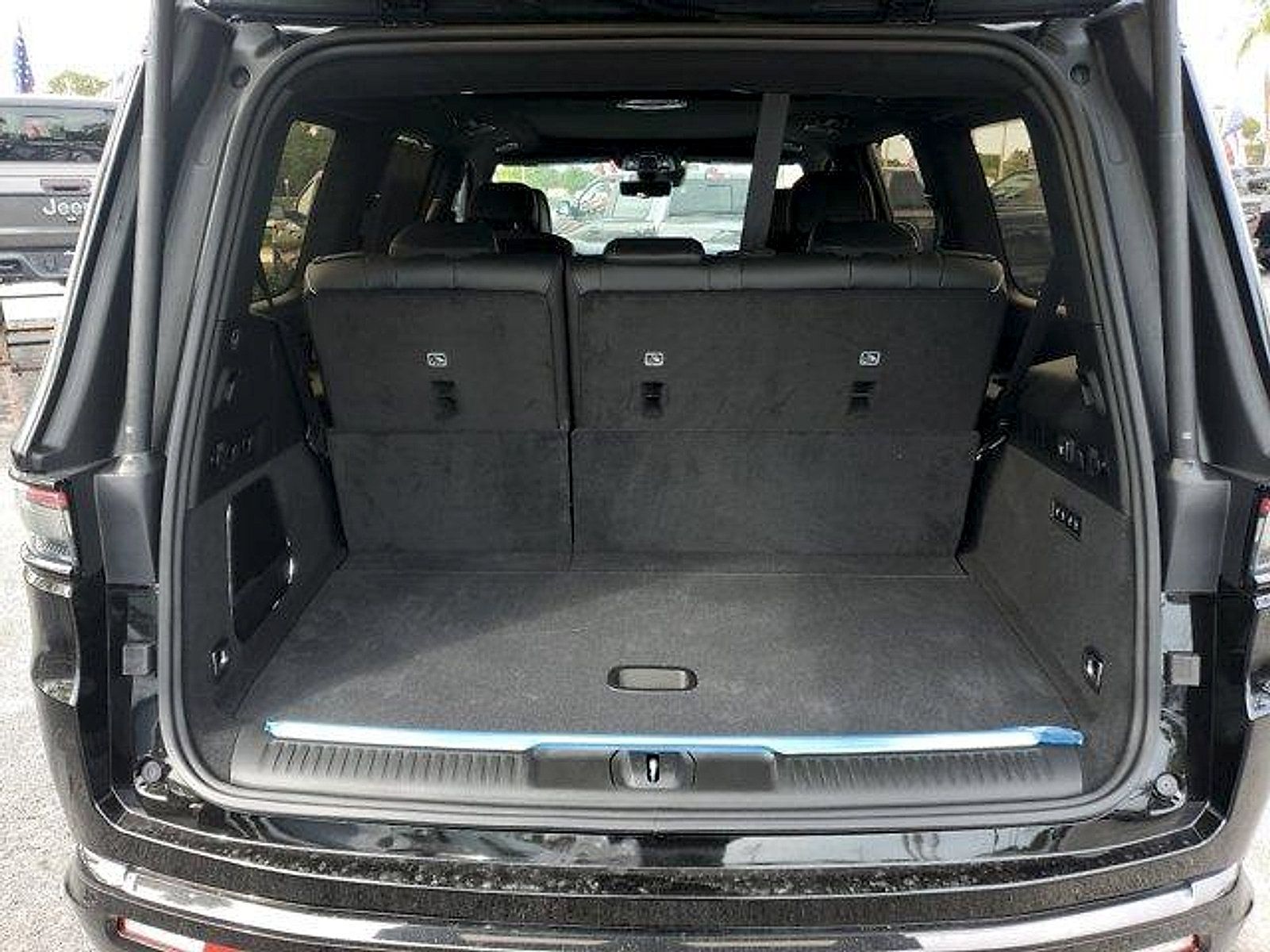 New 2023 Jeep Grand Wagoneer Series II w/ Quick Order Packagew 28T AWD/4WD image 14
