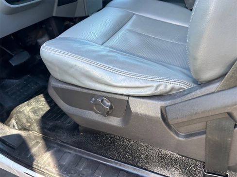 Used 2014 Ford F250 XL w/ Power Equipment Group image 21