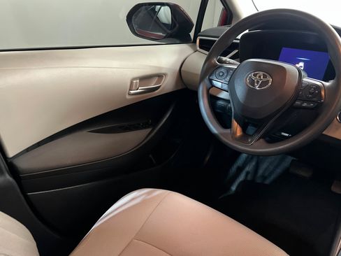 Used 2021 Toyota Corolla LE FWD image 11