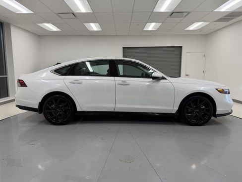 Used 2025 Honda Accord EX-L image 7