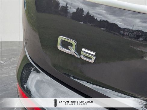 Used 2022 Audi Q5 2.0T Premium w/ Convenience Package image 10