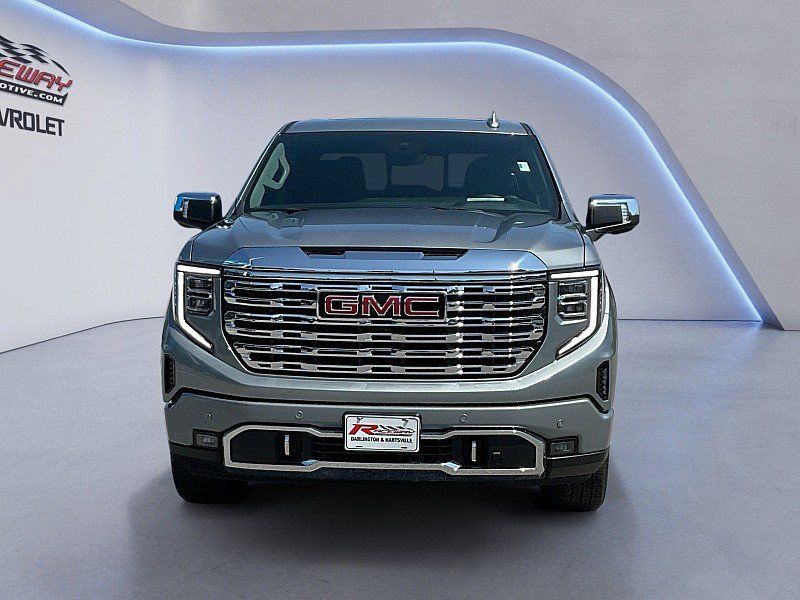Used 2025 GMC Sierra 1500 Denali AWD/4WD image 8