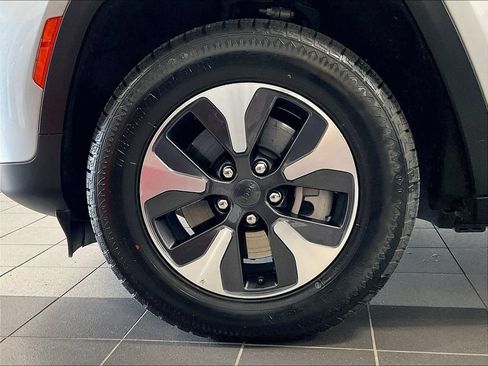 Used 2024 Jeep Grand Cherokee Limited 4xe AWD/4WD image 7