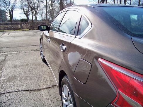 Used 2013 Nissan Altima 2.5 S image 34
