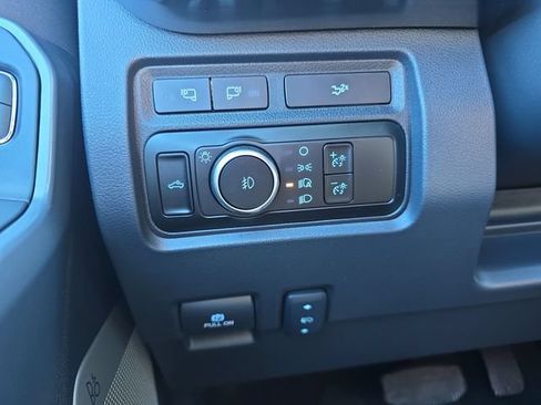Certified 2024 Ford F250 Lariat w/ Lariat Ultimate Package AWD/4WD image 31