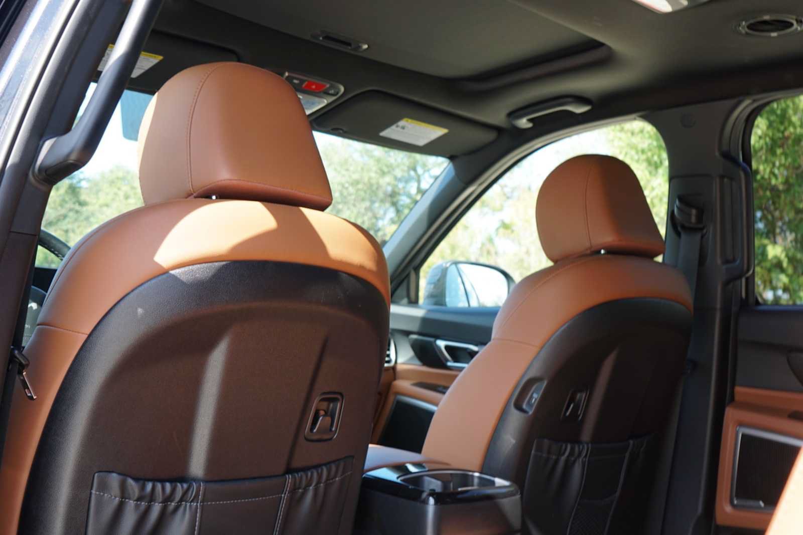 Certified 2025 Kia Telluride AWD image 19