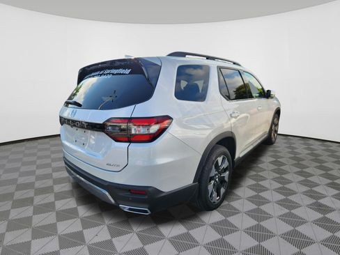 Used 2026 Honda Pilot Elite image 4