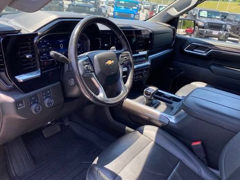 Used 2023 Chevrolet Silverado 1500 LTZ AWD/4WD image 11