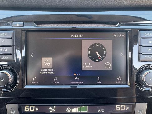Used 2018 Nissan Rogue SV FWD image 40