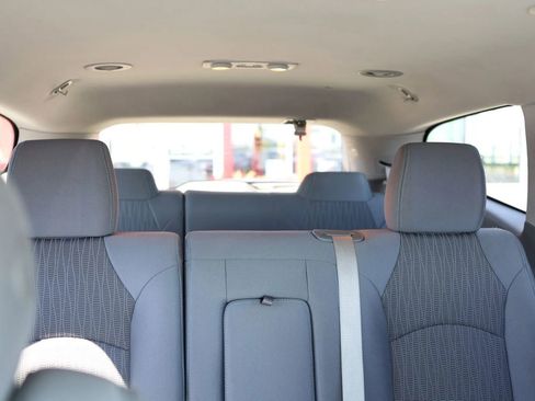 Used 2017 Chevrolet Traverse LS FWD image 37