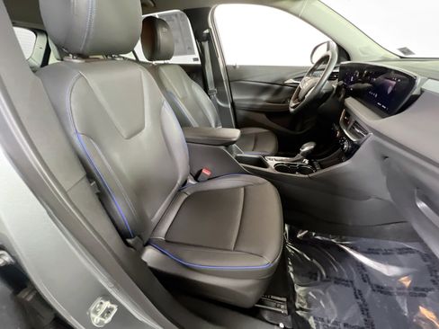 Used 2025 Buick Encore GX Sport Touring w/ Comfort Package image 26