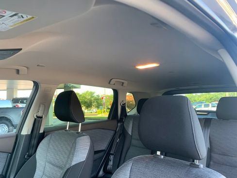 Used 2023 Nissan Rogue SV FWD image 12