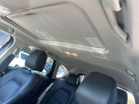 Used 2023 MAZDA CX-5 AWD 2.5 S w/ Premium Package image 12