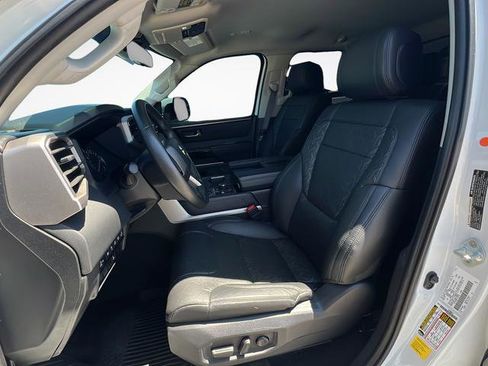 Used 2023 Toyota Tundra Limited AWD/4WD image 30