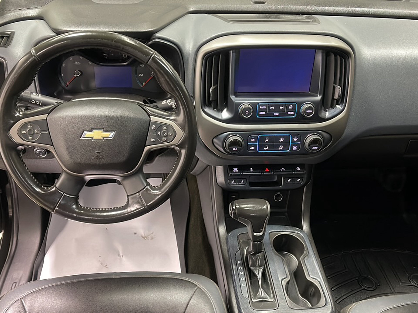 Used 2017 Chevrolet Colorado Z71 AWD/4WD image 3