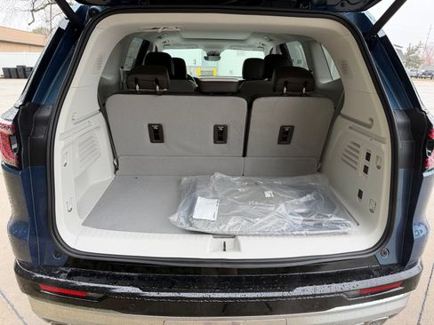 New 2026 GMC Acadia Denali w/ Super Cruise Package image 33