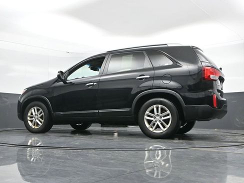 Used 2015 Kia Sorento LX image 49