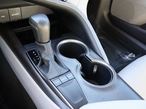 Used 2024 Toyota Camry SE image 35