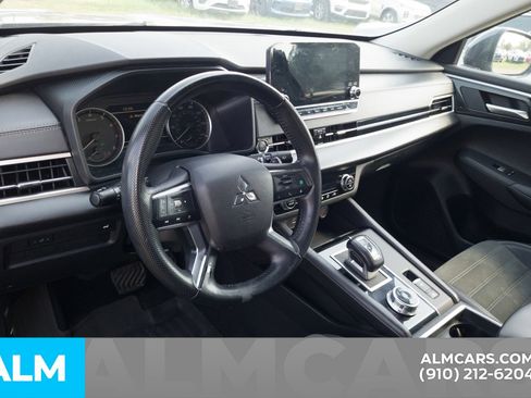 Used 2024 Mitsubishi Outlander SE FWD image 5