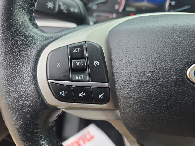 Used 2021 Ford Explorer XLT w/ Equipment Group 202A AWD/4WD image 18