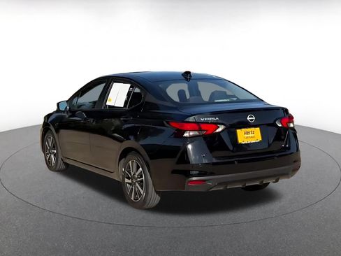 Used 2025 Nissan Versa SV FWD image 10