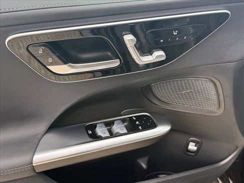 Certified 2025 Mercedes-Benz C 300 4MATIC Sedan image 24