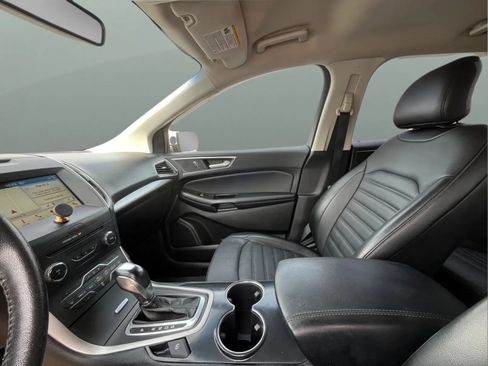 Used 2018 Ford Edge SEL w/ Equipment Group 201A FWD image 11