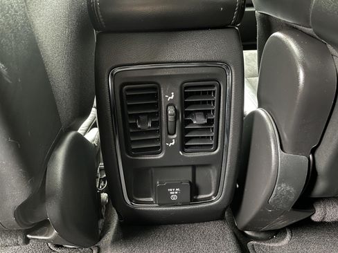 Used 2019 Jeep Grand Cherokee Altitude AWD/4WD image 42