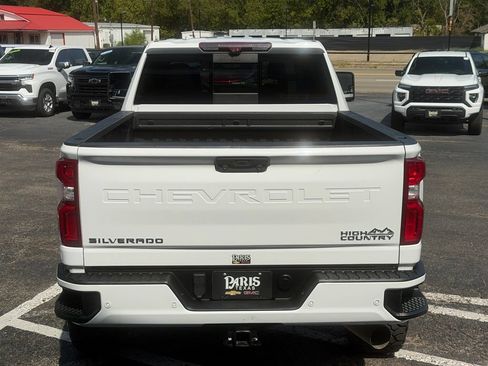Used 2022 Chevrolet Silverado 2500 High Country w/ Z71 Off-Road Package AWD/4WD image 6