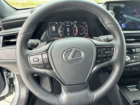 Used 2025 Lexus ES 350 w/ Premium Package image 21