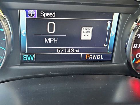 Used 2018 Chevrolet Silverado 1500 LT w/ All Star Edition AWD/4WD image 6