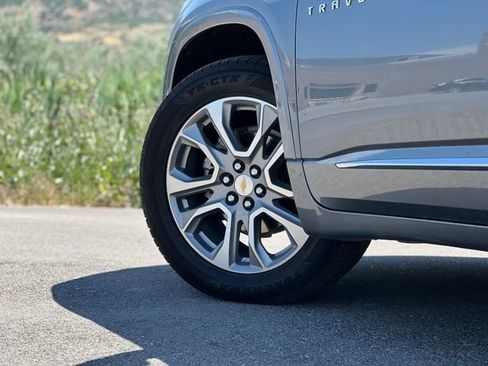 Used 2020 Chevrolet Traverse Premier w/ LPO, Floor Liner Package AWD/4WD image 11