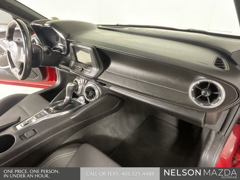 Used 2018 Chevrolet Camaro LT w/ RS Package image 25