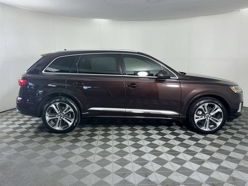 Used 2020 Audi Q7 3.0T Premium Plus w/ Premium Plus Package AWD/4WD image 9