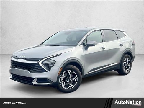 Used 2024 Kia Sportage LX image 1