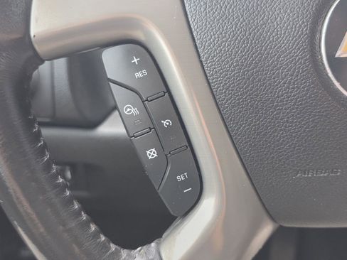 Used 2012 Chevrolet Avalanche LTZ AWD/4WD image 14