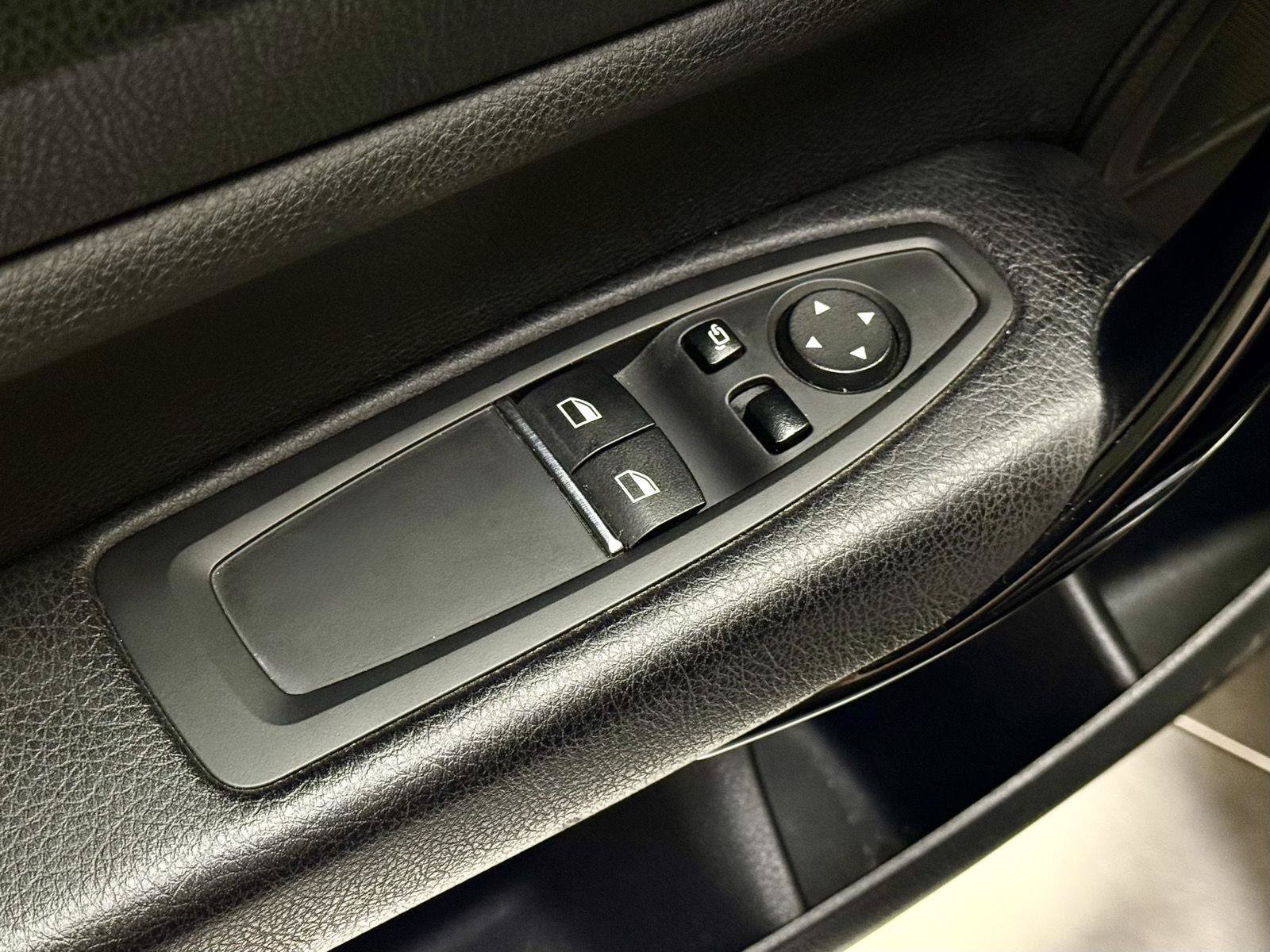Used 2019 BMW 230i Coupe w/ Premium Package RWD image 13