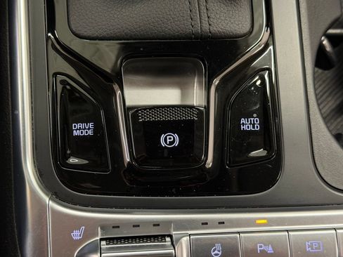 Used 2025 Kia Carnival SX Prestige FWD image 20